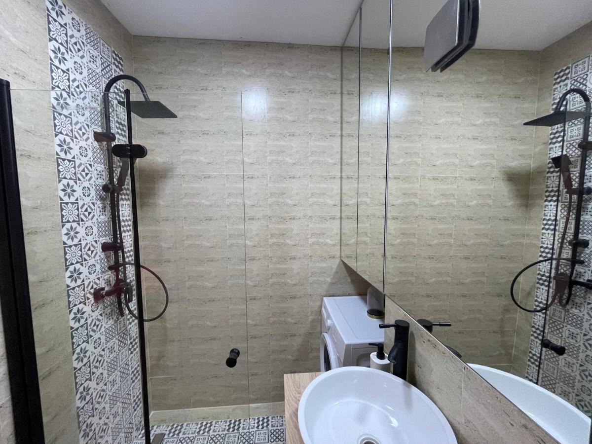 Ruby Luxury Apartment Close To Presidential Palace Bucarest Esterno foto